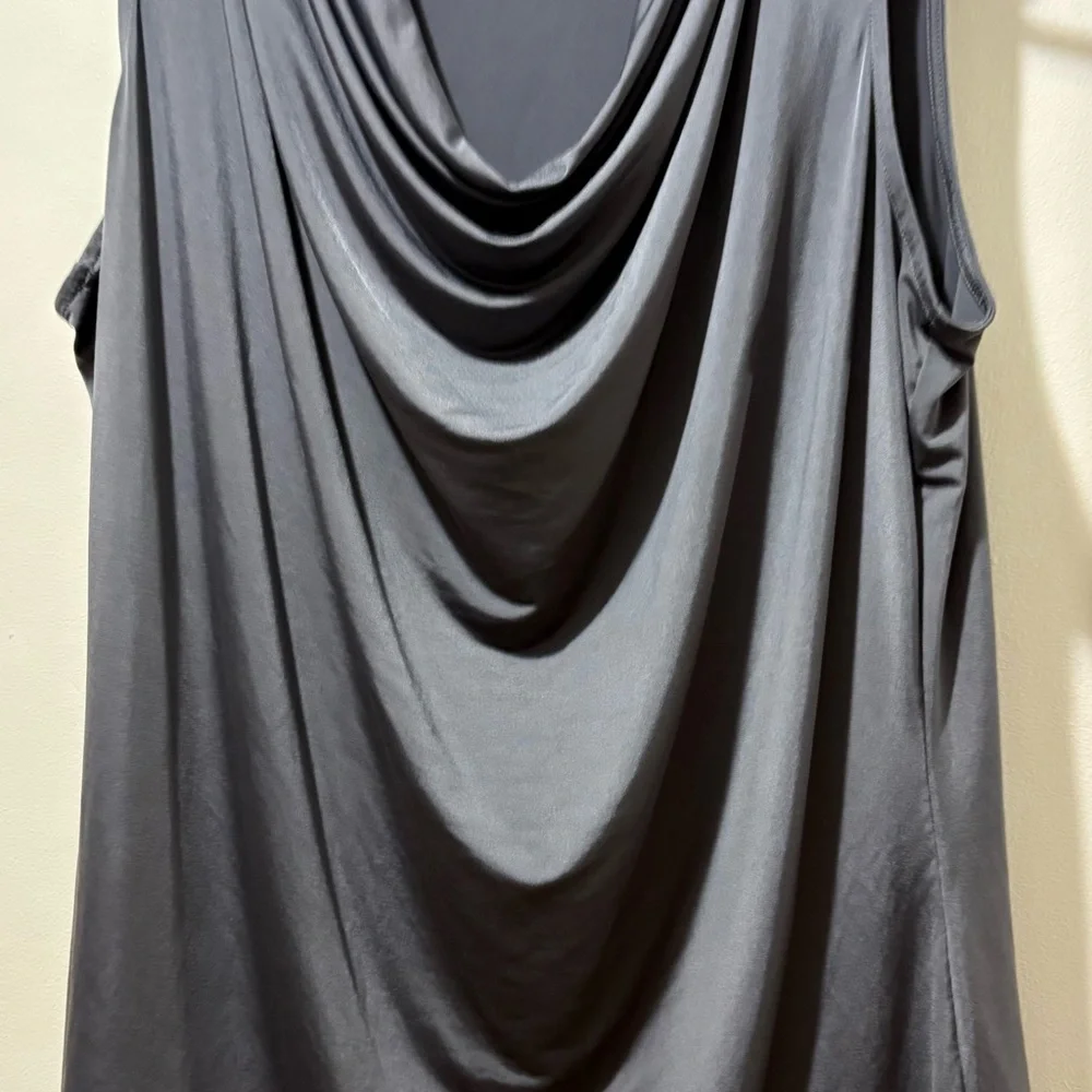 Elegant Gray Sleeveless Drape Top - Picture 2 of 5